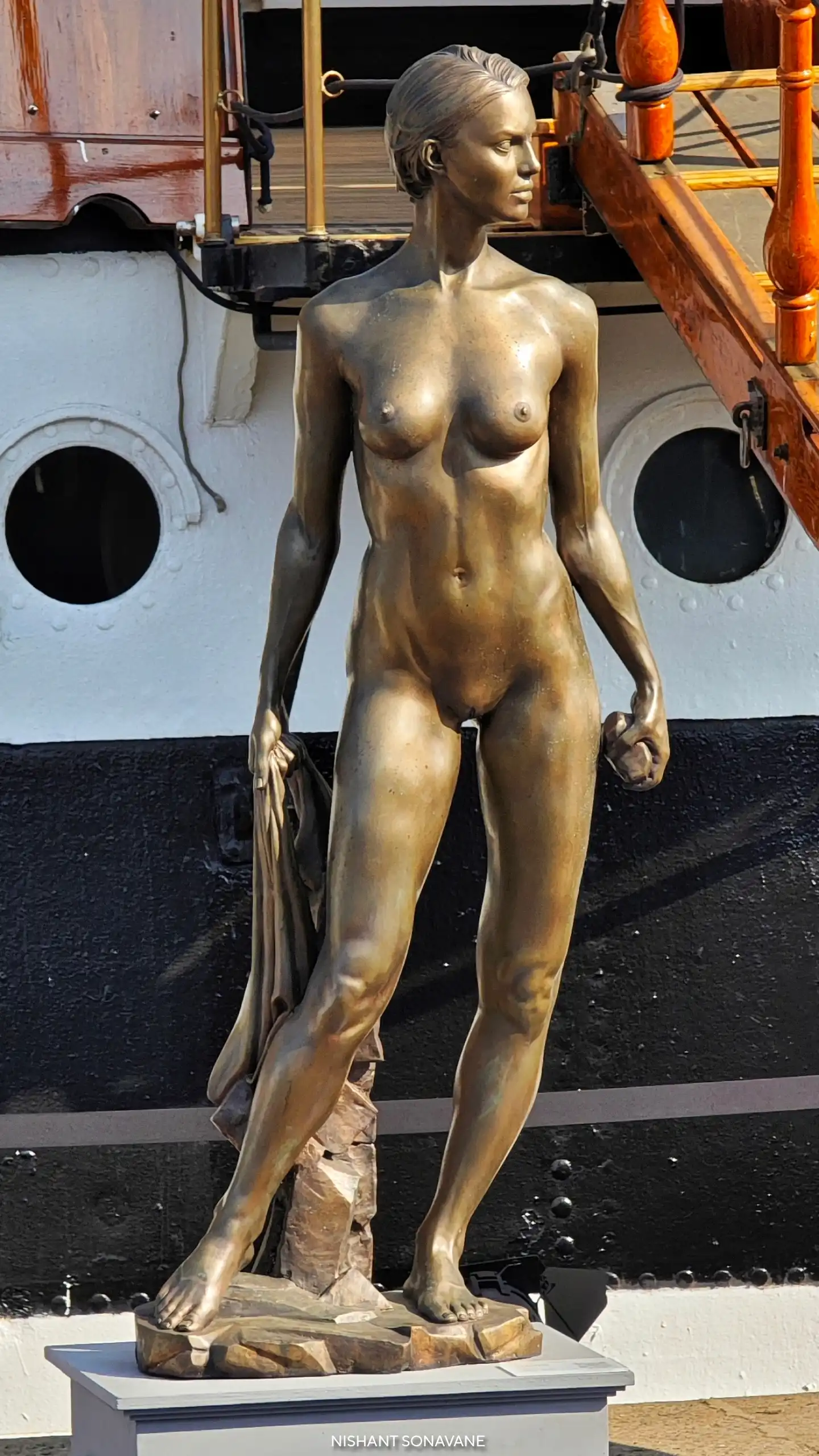 The La David Jago Statue: A Monument of Valor